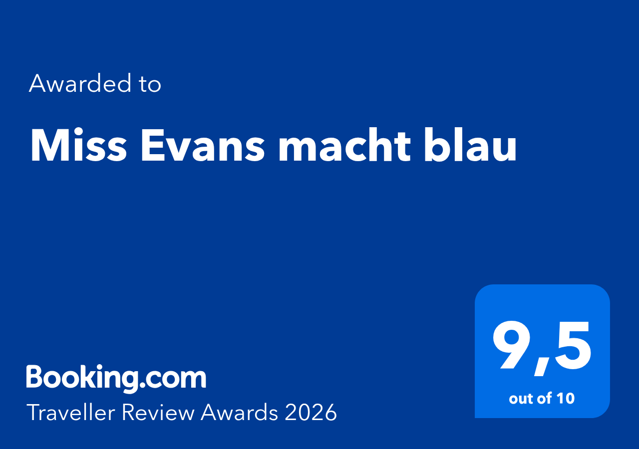 Digital-Award_RA-2026-Miss-Evans-macht-blau.png