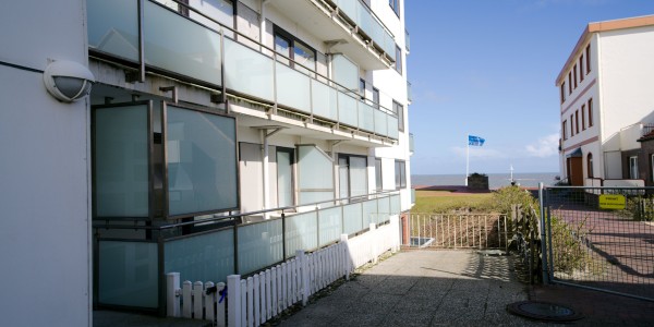 Lüttje Wooge – Ferienwohnung in Strandnähe mit Südbalkon